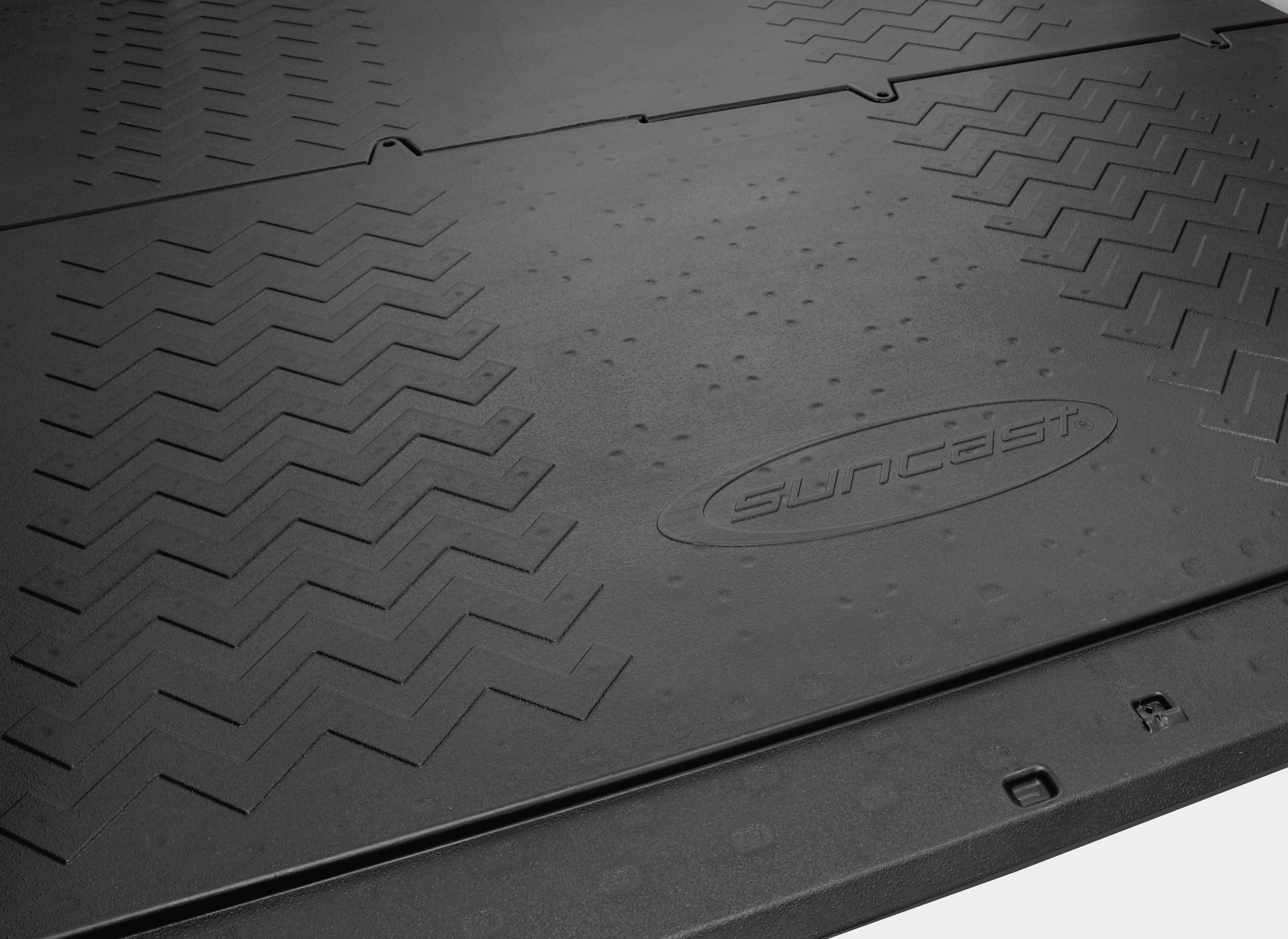 Suncast 8 x 10 ft. Metal and Resin Storage Shed, Vanilla - Image 12