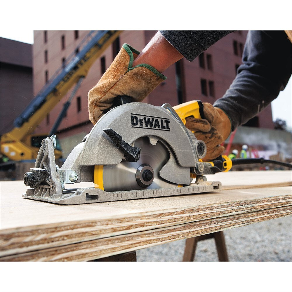 15-Amp 7-1/4-in Worm Drive Corded Circular Saw - Image 22